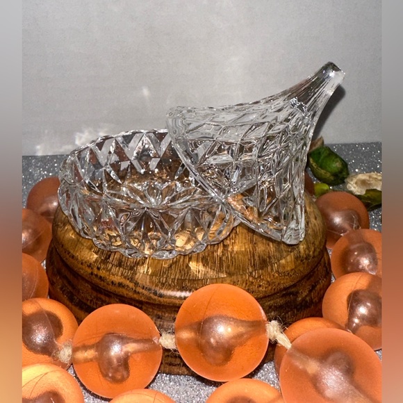 CRYSTAL KISS CANDLE HOLDER, SCENT UNLEASHED LLC - Picture 4 of 5